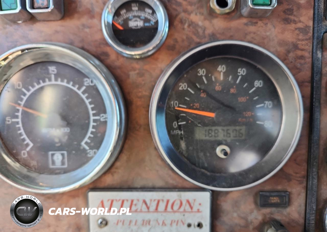 1999 Kenworth W900 Semi Truck VIN:1XKWD69X4XR821226 - 8