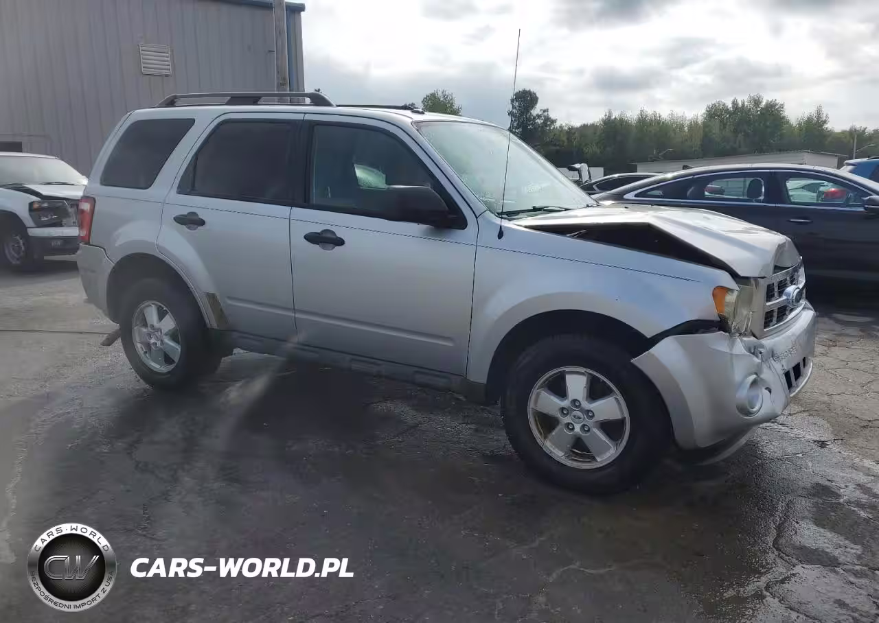 2010 Ford Escape Xlt VIN:1FMCU0D74AKB00919 - 4