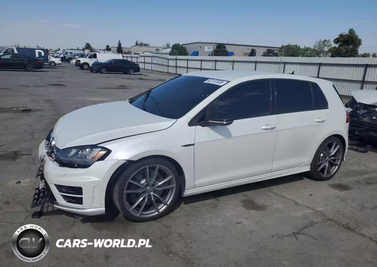 2017 Volkswagen Golf R
