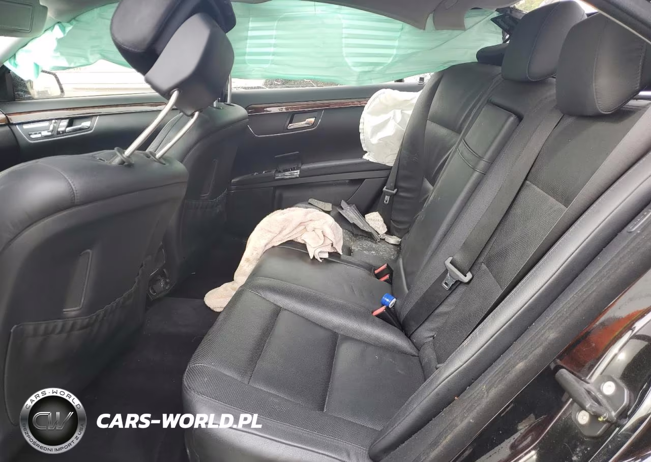 2010 Mercedes-Benz S 400 VIN:WDDNG9FB0AA300590 - 10