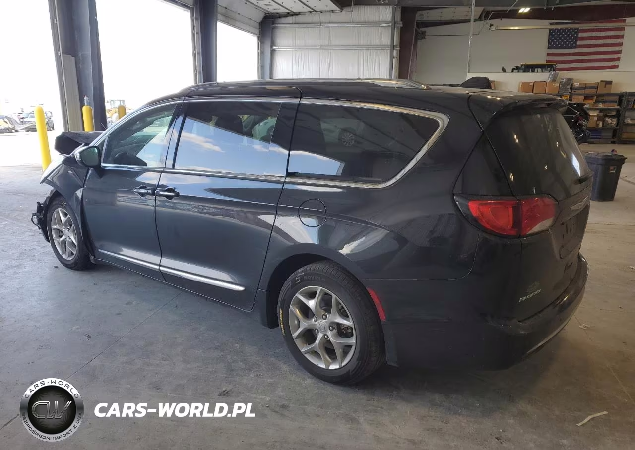 2018 Chrysler Pacifica Limited VIN:2C4RC1GG2JR251780 - 2