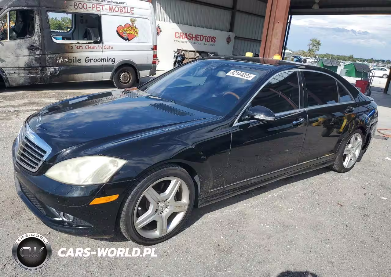 MERCEDES-BENZ