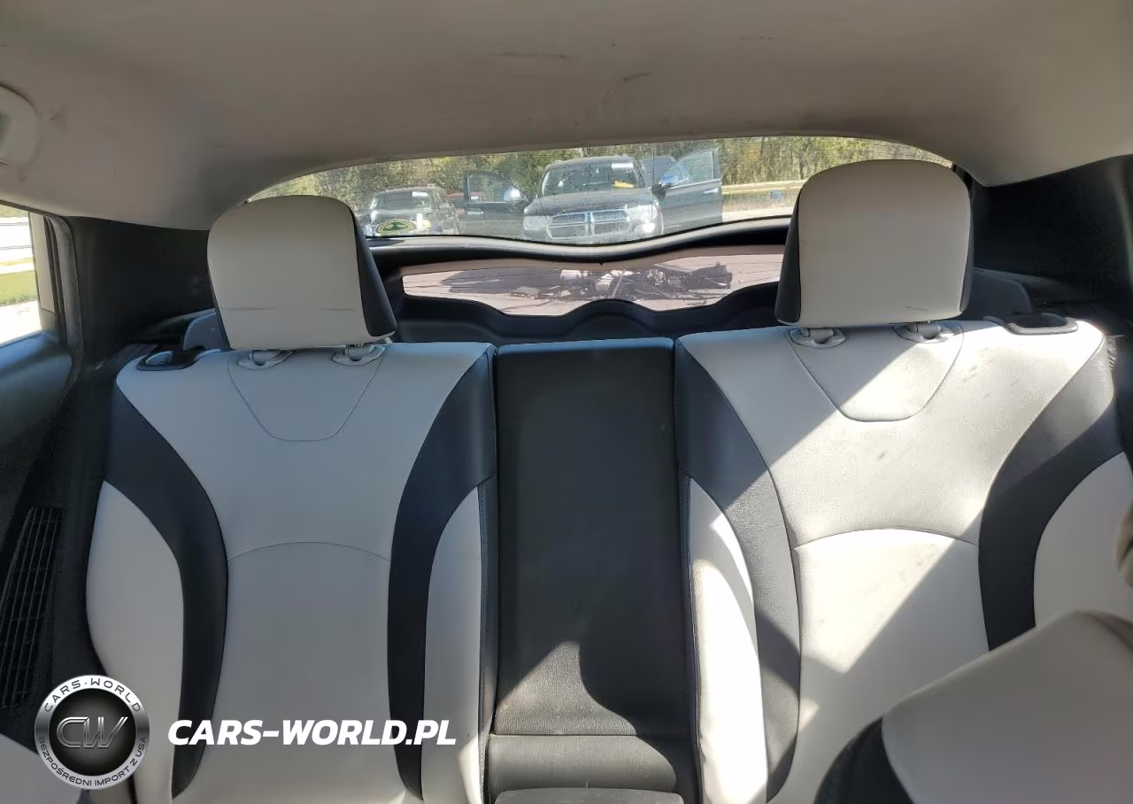 2018 Toyota Prius Prime VIN:JTDKARFP4J3076139 - 10