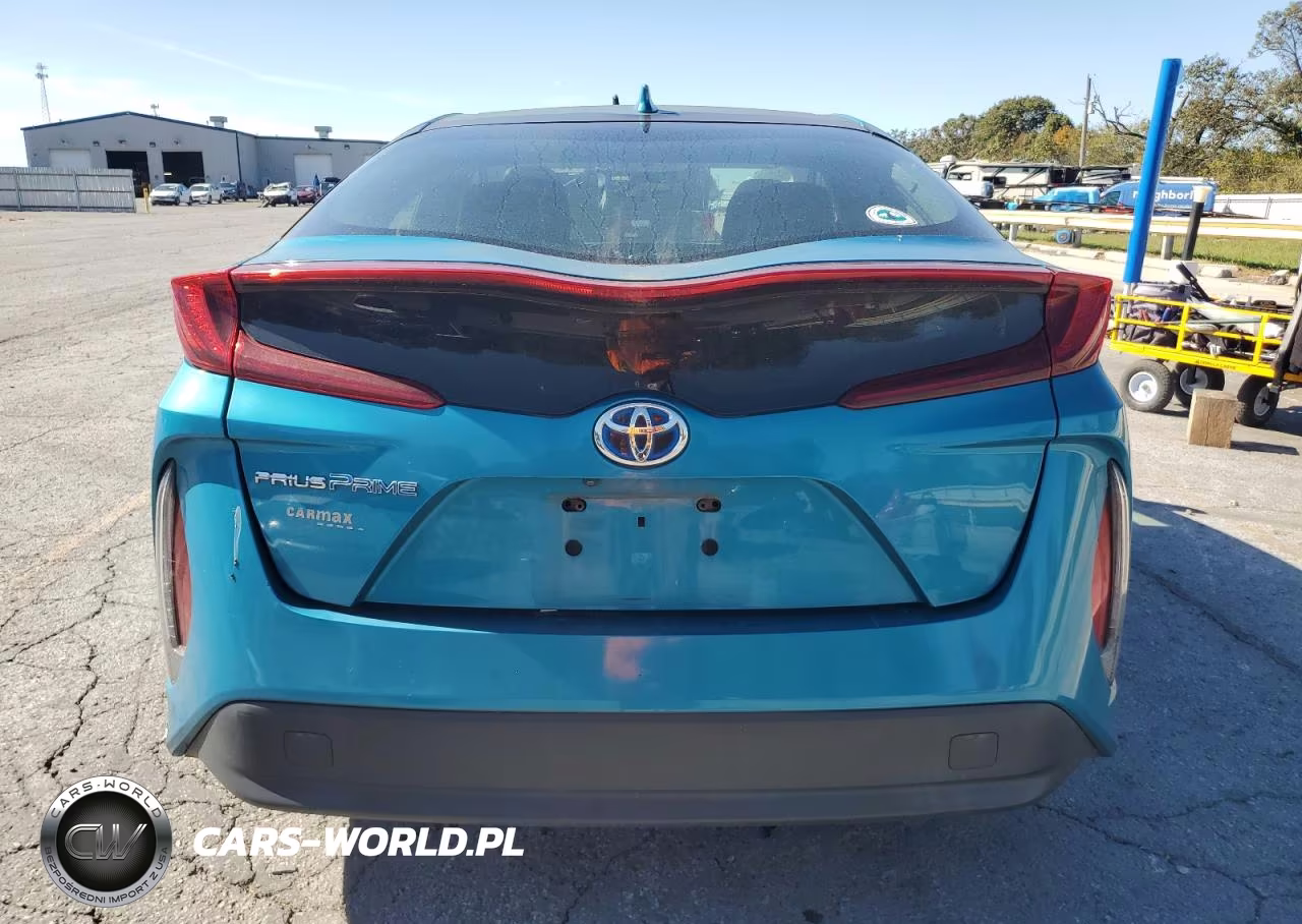 2018 Toyota Prius Prime VIN:JTDKARFP4J3076139 - 6