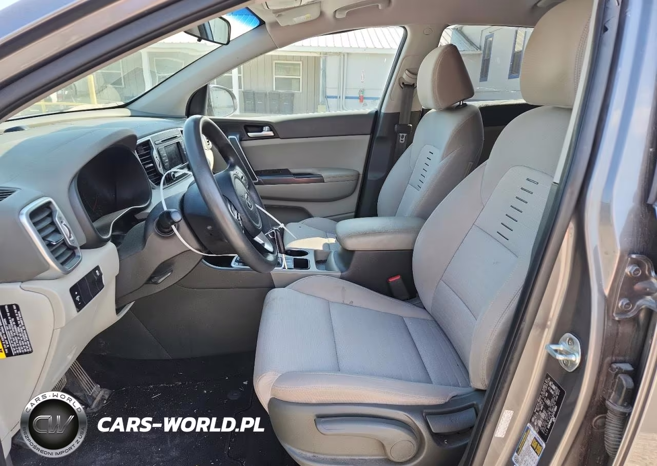 2018 Kia Sportage Lx VIN:KNDPM3ACXJ7373004 - 7