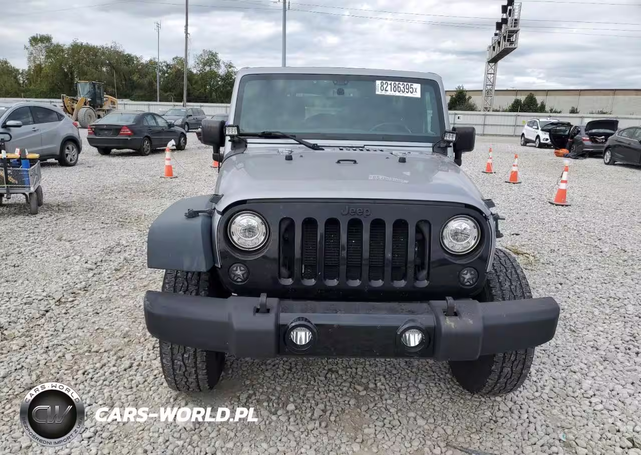 2017 Jeep Wrangler Unlimited Sport VIN:1C4BJWDG5HL582249 - 5