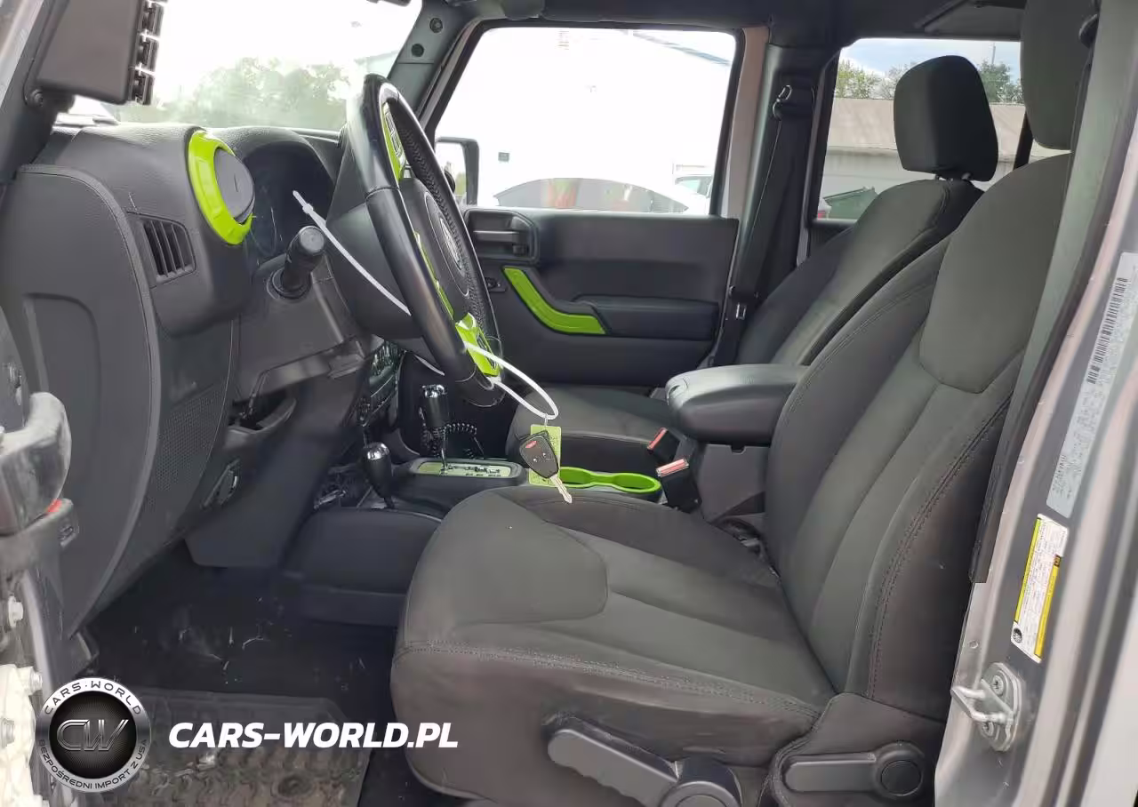 2017 Jeep Wrangler Unlimited Sport VIN:1C4BJWDG5HL582249 - 7