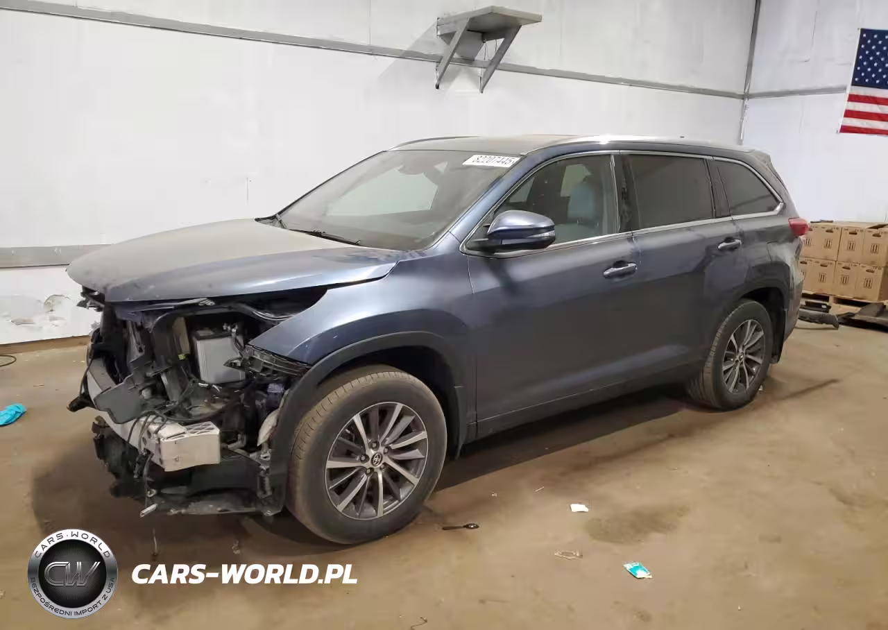 2019 Toyota Highlander Se
