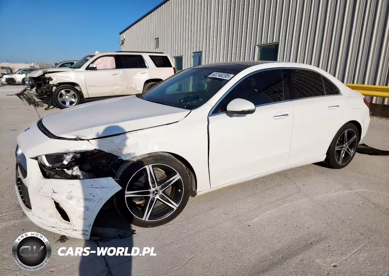 2021 Mercedes-Benz A 220