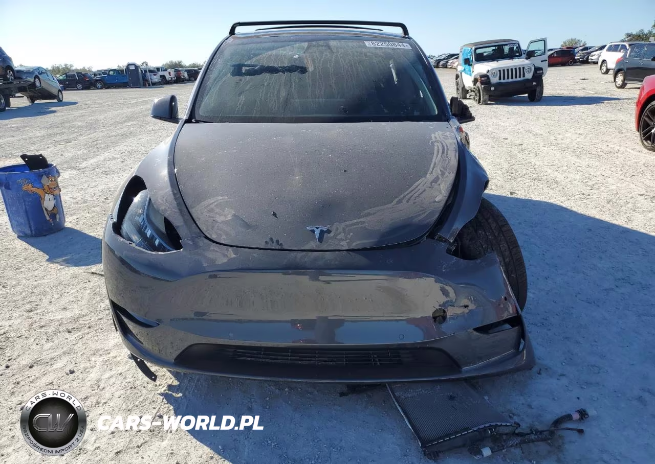2022 Tesla Model Y VIN:7SAYGDEEXNF368353 - 5