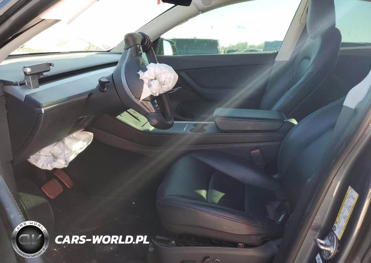 2022 Tesla Model Y VIN:7SAYGDEEXNF368353 - 7