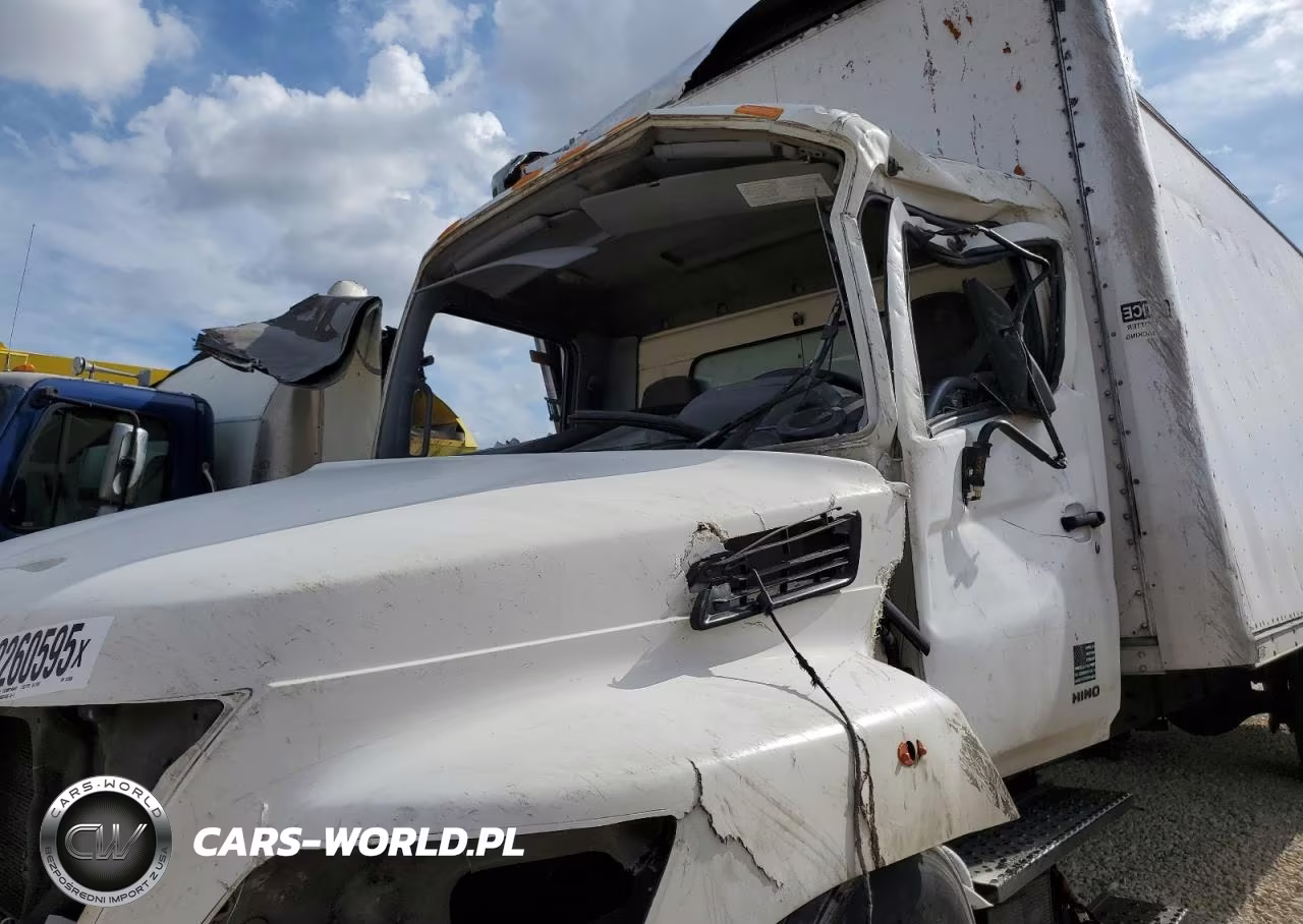 2007 Hino 268 Box Truck VIN:5PVNE8JT172S51056 - 10