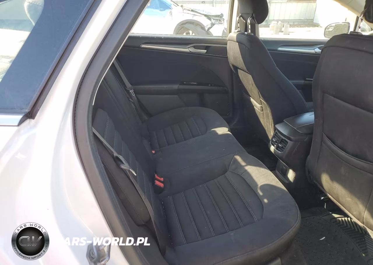 2015 Ford Fusion Se VIN:1FA6P0H72F5110427 - 10