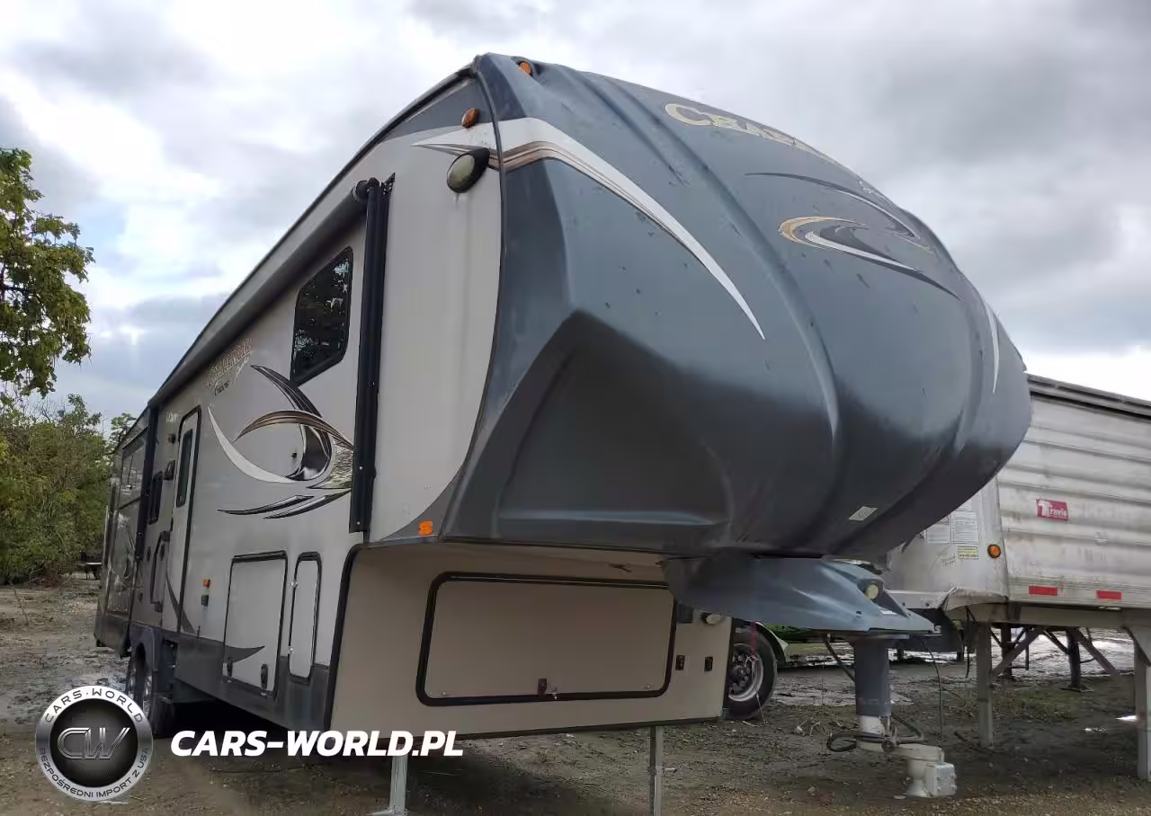 2013 Chaparral Trailer