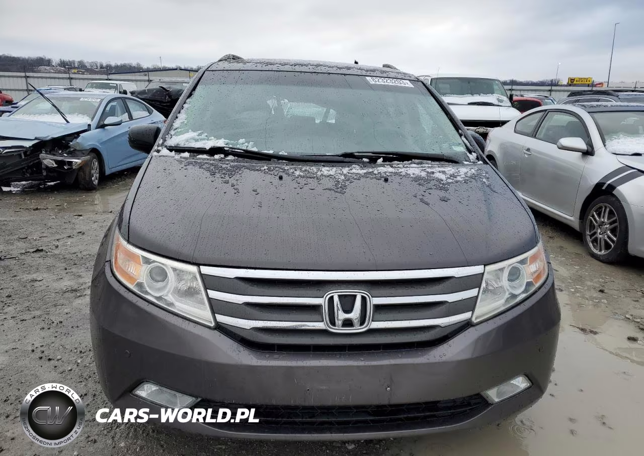 2012 Honda Odyssey Touring VIN:5FNRL5H92CB132374 - 5