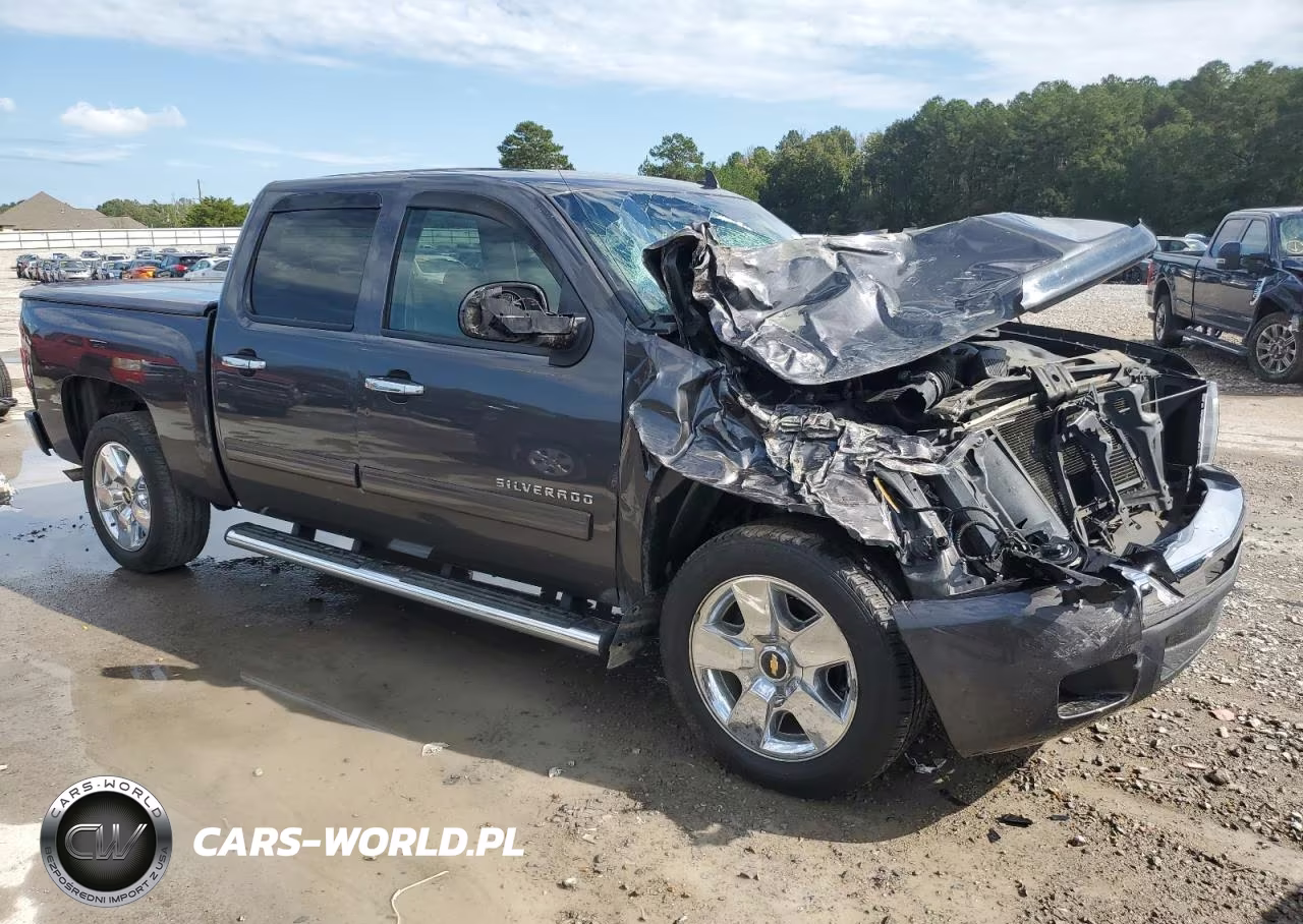 2011 Chevrolet Silverado C1500 Lt VIN:3GCPCSE09BG190647 - 4