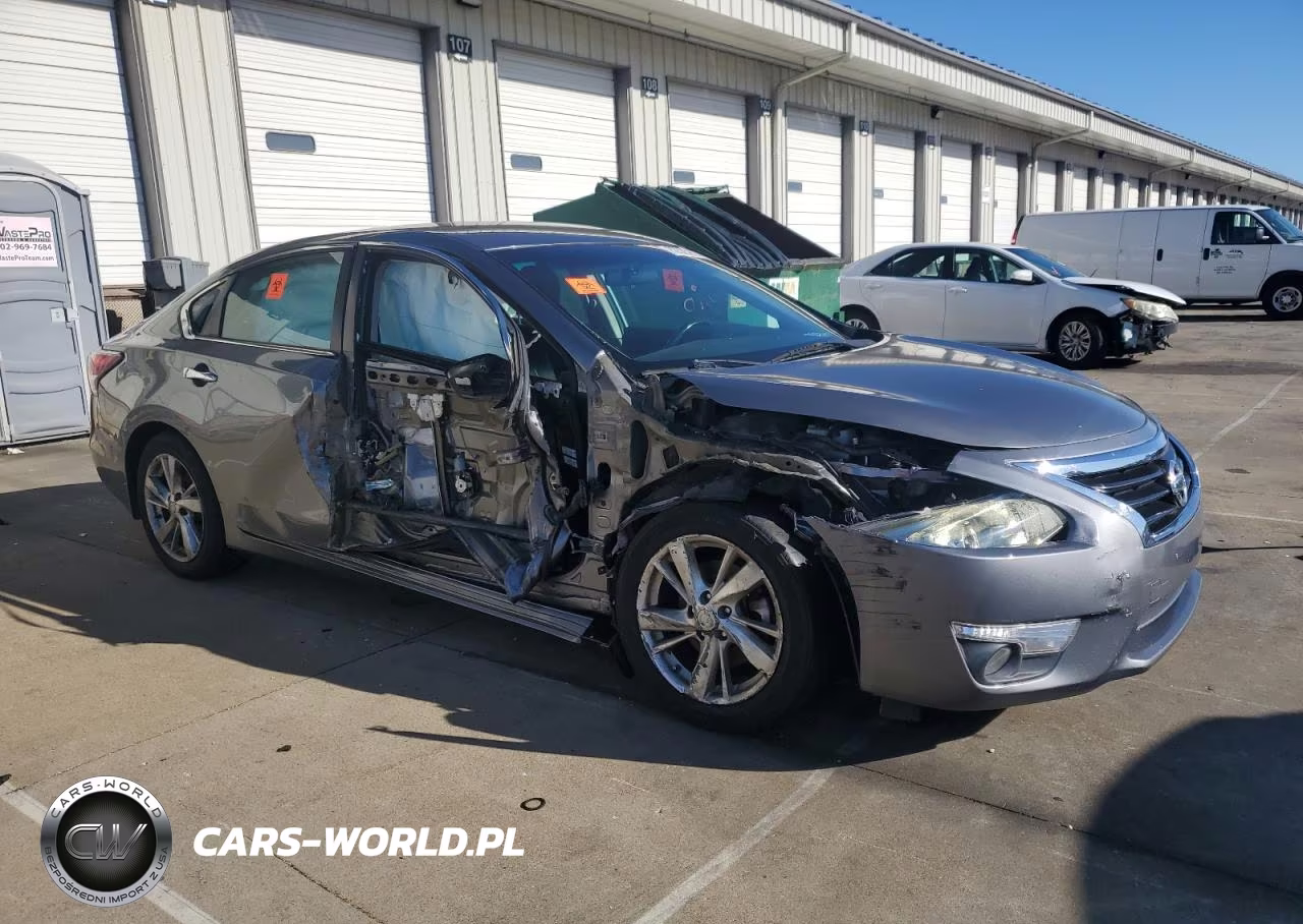 2015 Nissan Altima 2.5 VIN:1N4AL3AP5FC296526 - 4
