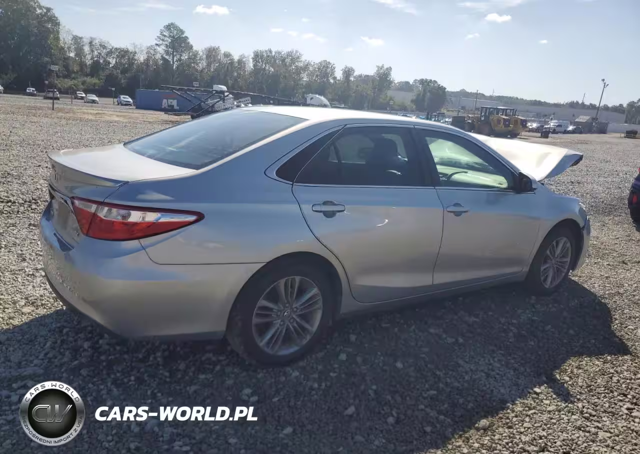2017 Toyota Camry Le VIN:4T1BF1FK4HU339592 - 3