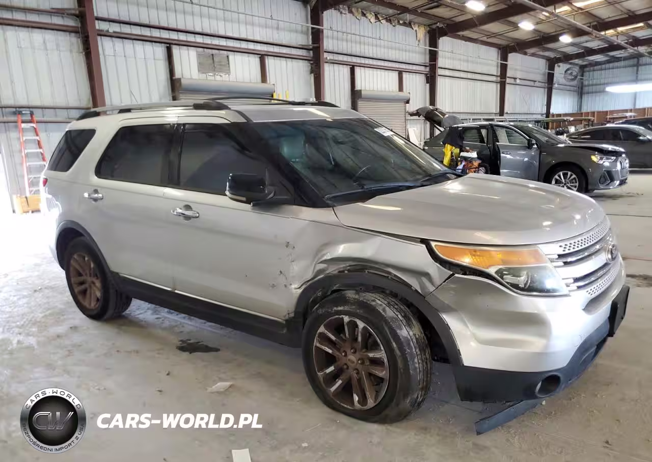 2011 Ford Explorer Xlt VIN:1FMHK7D82BGA59059 - 4