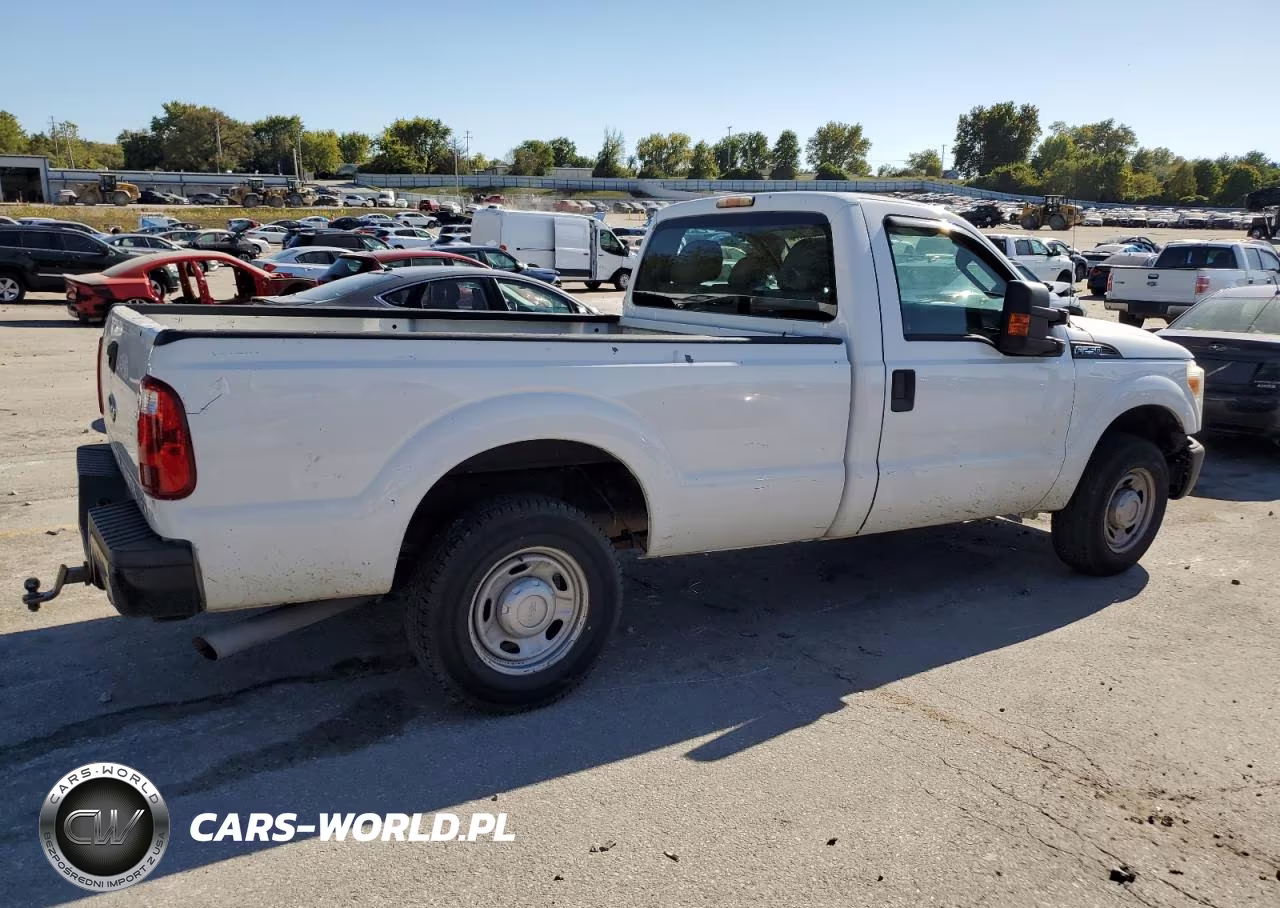 2011 Ford F250 Super Duty VIN:1FTBF2A60BEA31213 - 3