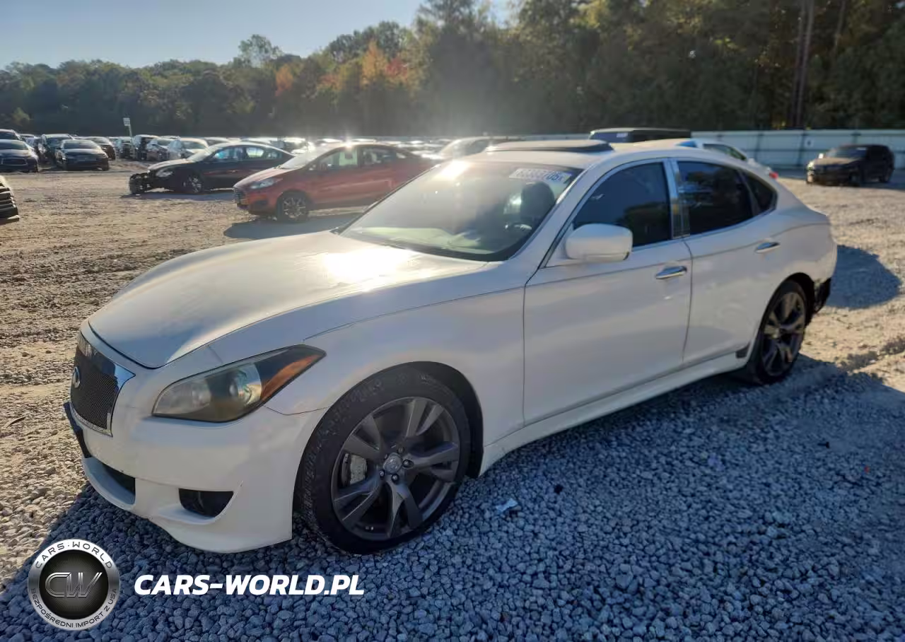 2012 Infiniti M37