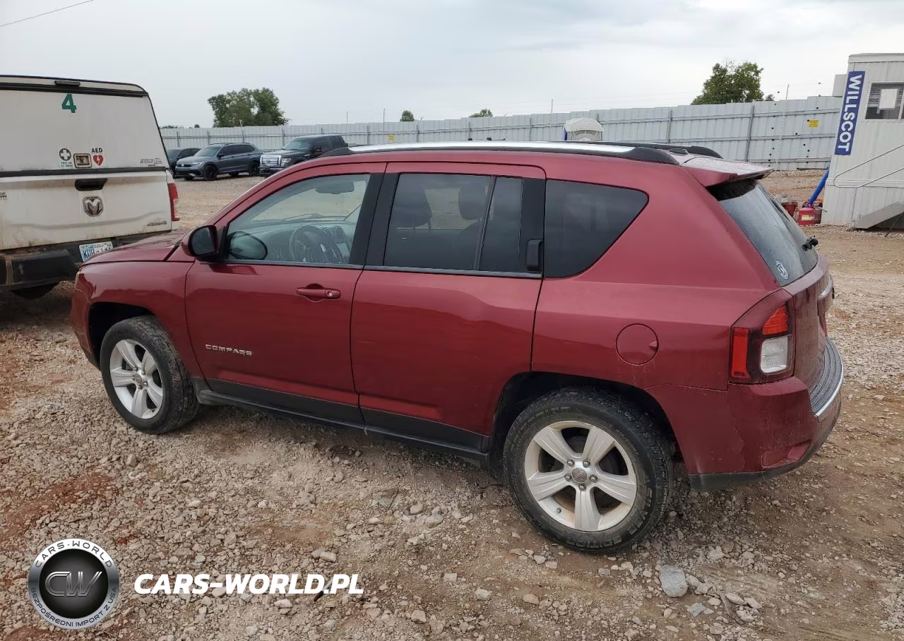 2015 Jeep Compass Latitude VIN:1C4NJCEA1FD329796 - 2