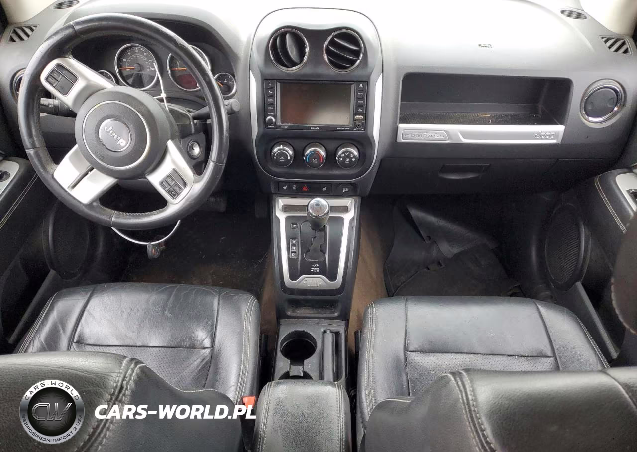 2015 Jeep Compass Latitude VIN:1C4NJCEA1FD329796 - 8