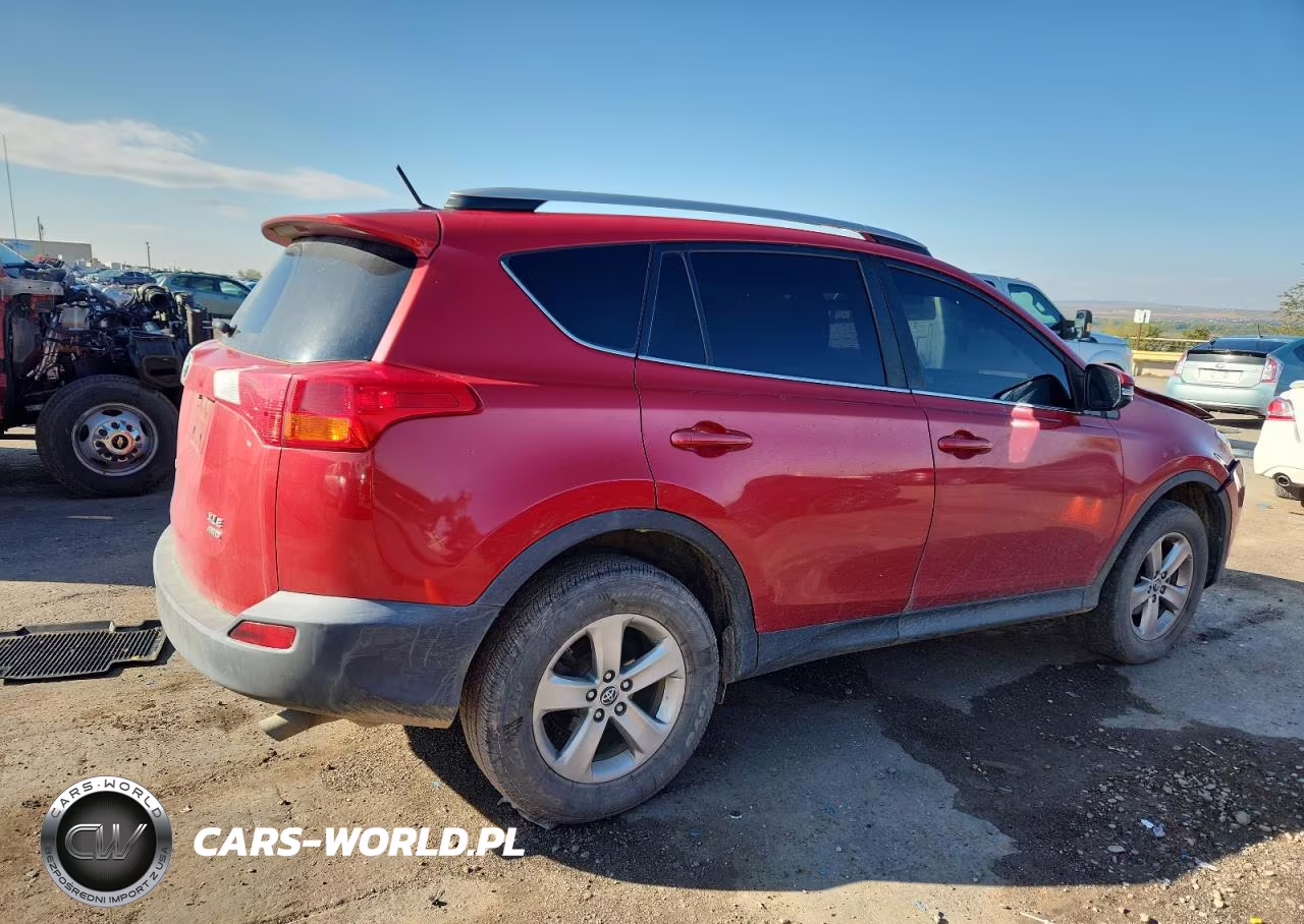 2015 Toyota Rav4 Xle VIN:2T3RFREV6FW331443 - 3