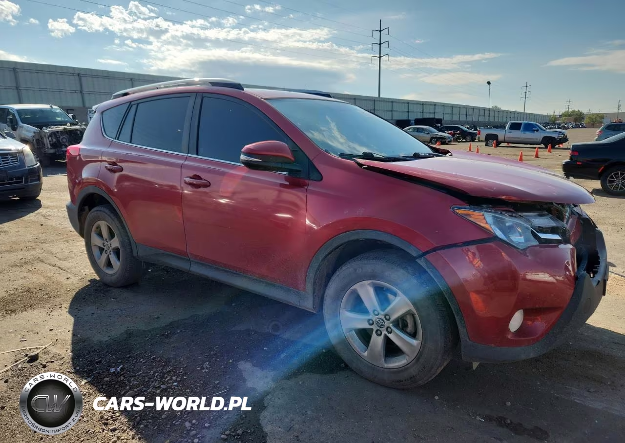 2015 Toyota Rav4 Xle VIN:2T3RFREV6FW331443 - 4