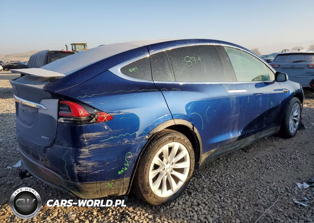 2018 Tesla Model X VIN:5YJXCDE20JF089465 - 3