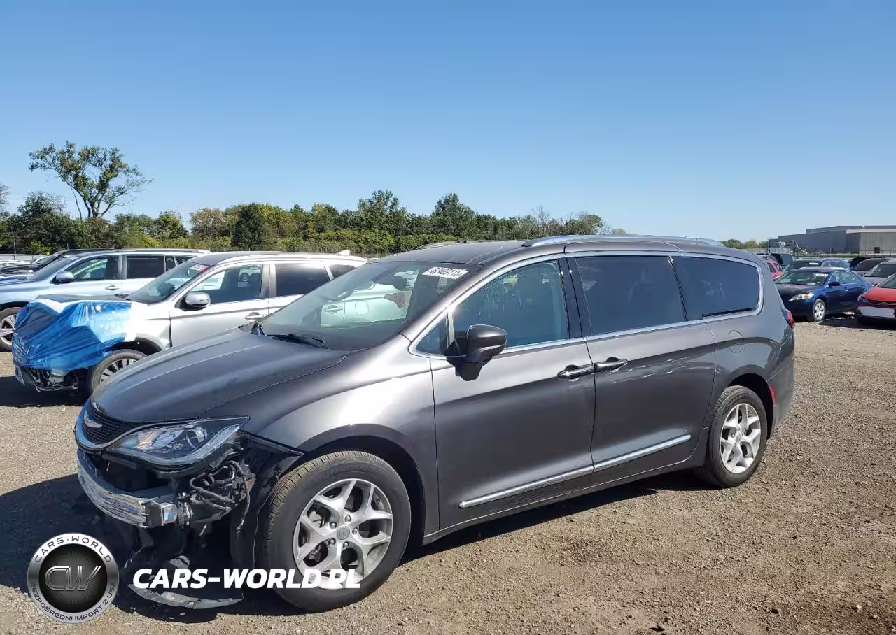 2017 Chrysler Pacifica Touring L Plus