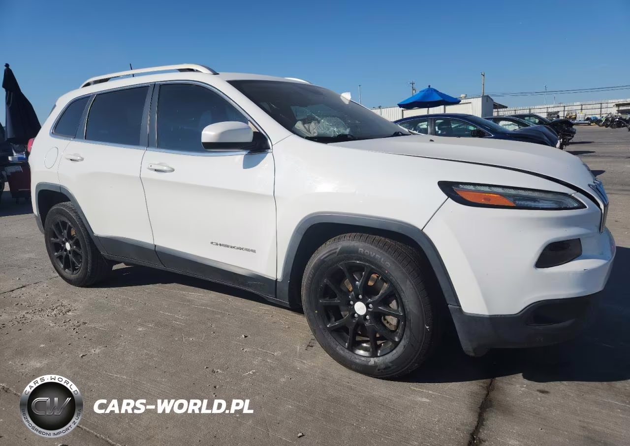 2016 Jeep Cherokee Latitude VIN:1C4PJLCB9GW373927 - 4