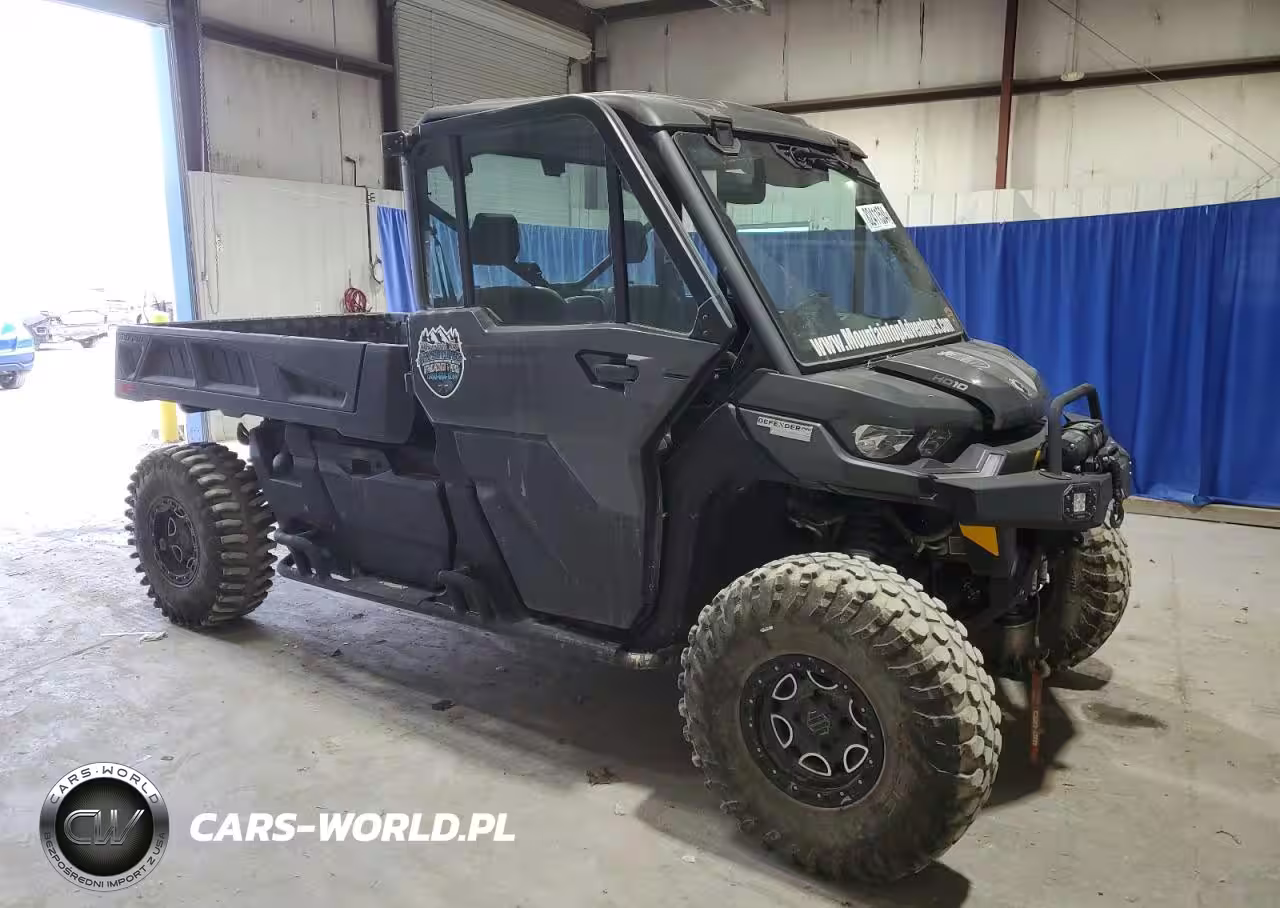 2024 Can-Am Defender Pro Limited Hd10