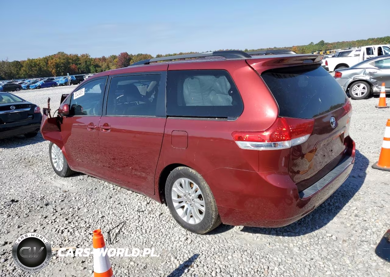 2013 Toyota Sienna Xle VIN:5TDYK3DC8DS303310 - 2