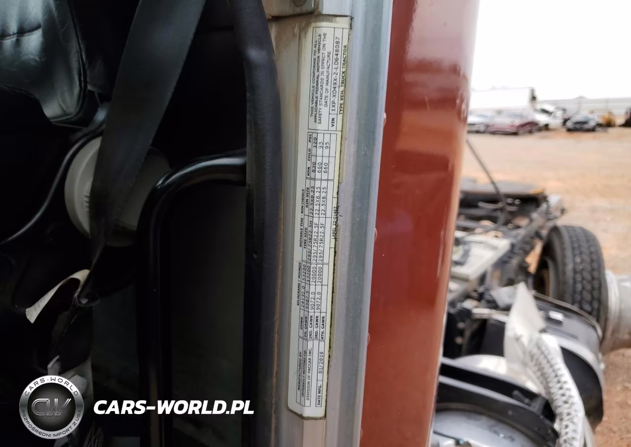 2020 Peterbilt 389 VIN:1XPXD49X2LD648087 - 10
