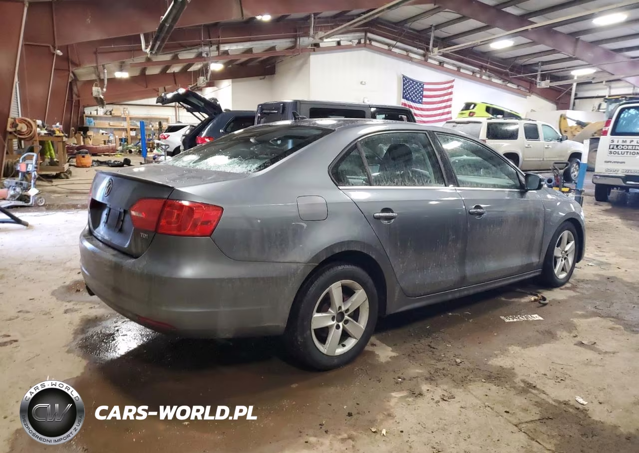 2012 Volkswagen Jetta Tdi VIN:3VWLL7AJ7CM008003 - 3