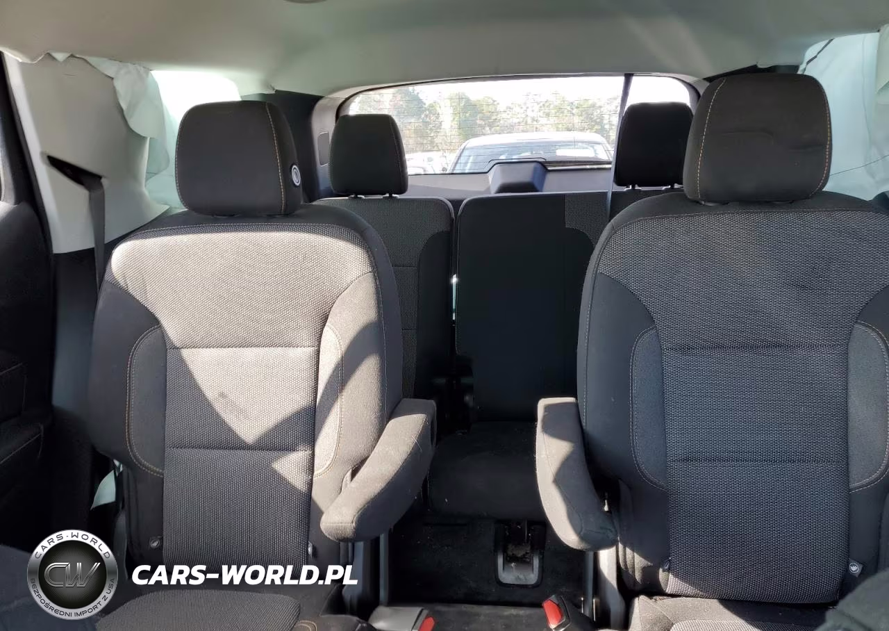 2018 Chevrolet Traverse Lt VIN:1GNERGKWXJJ252217 - 10
