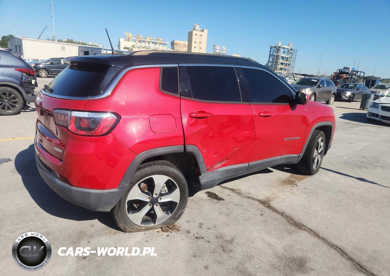 2018 Jeep Compass Latitude VIN:3C4NJCBB6JT267618 - 3