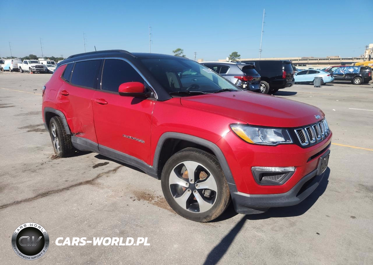 2018 Jeep Compass Latitude VIN:3C4NJCBB6JT267618 - 4