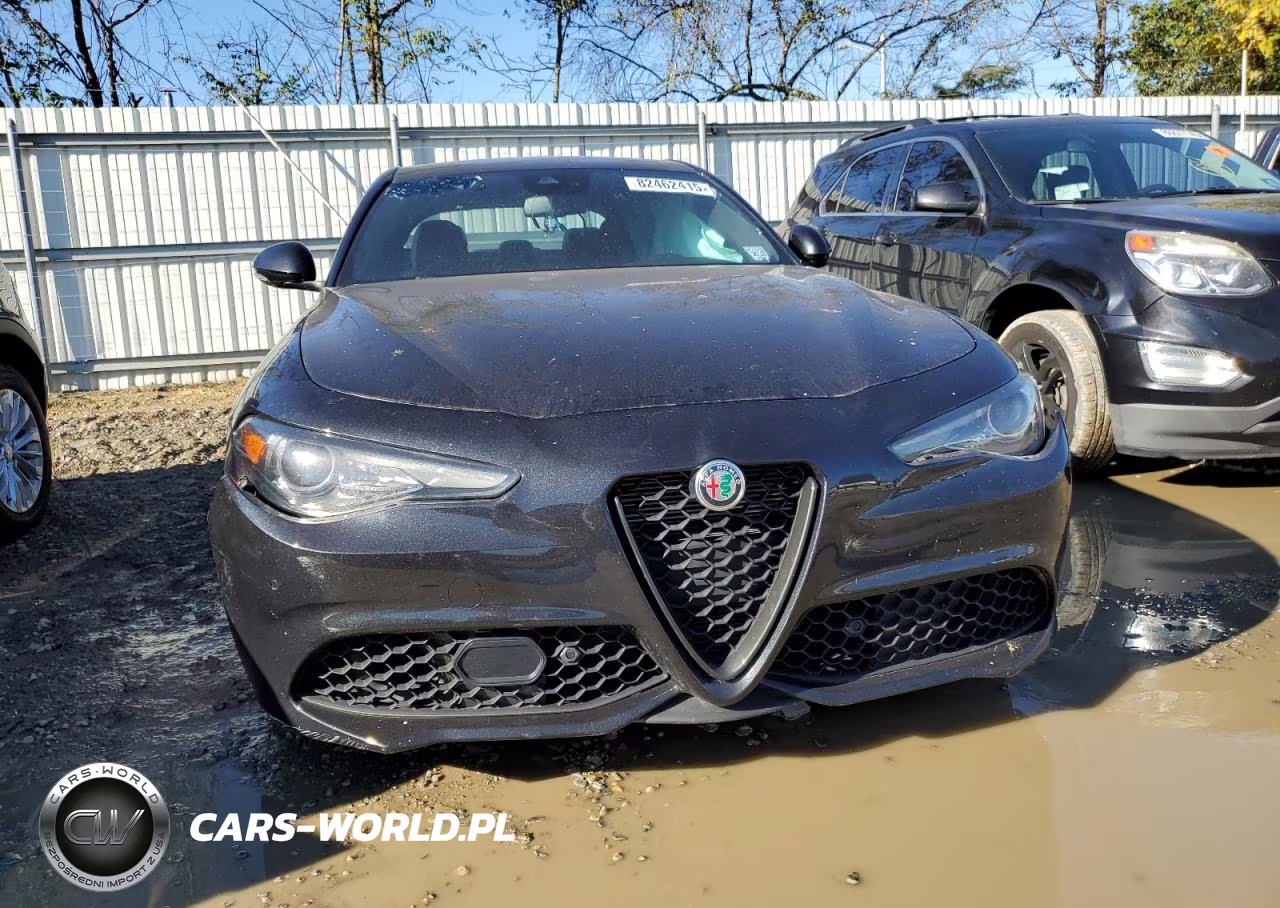 2022 Alfa Romeo Giulia VIN:ZARFAMAN3N7655217 - 5