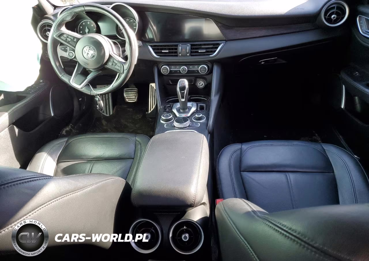 2022 Alfa Romeo Giulia VIN:ZARFAMAN3N7655217 - 8