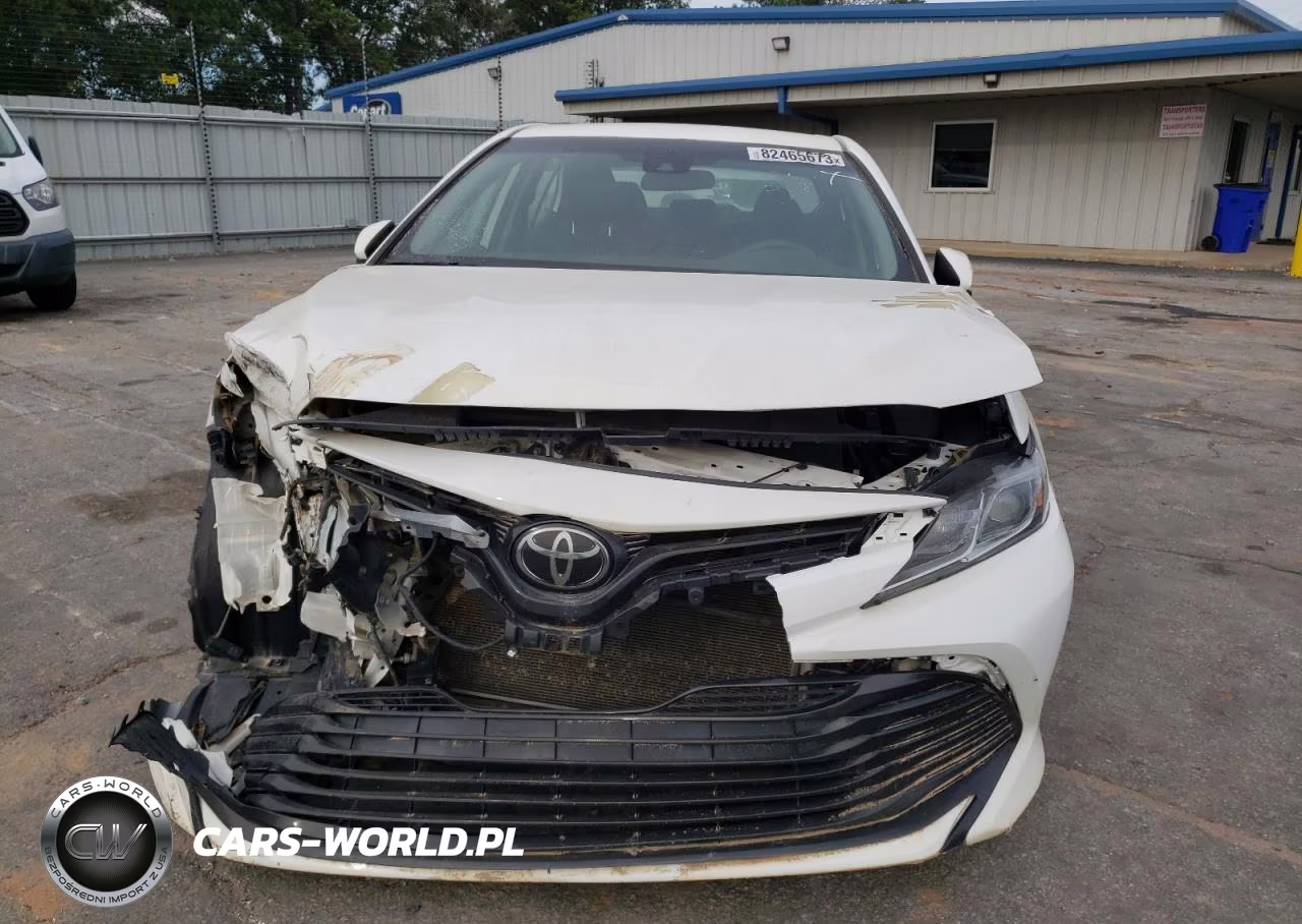 2020 Toyota Camry Le VIN:4T1C11AK6LU316754 - 5