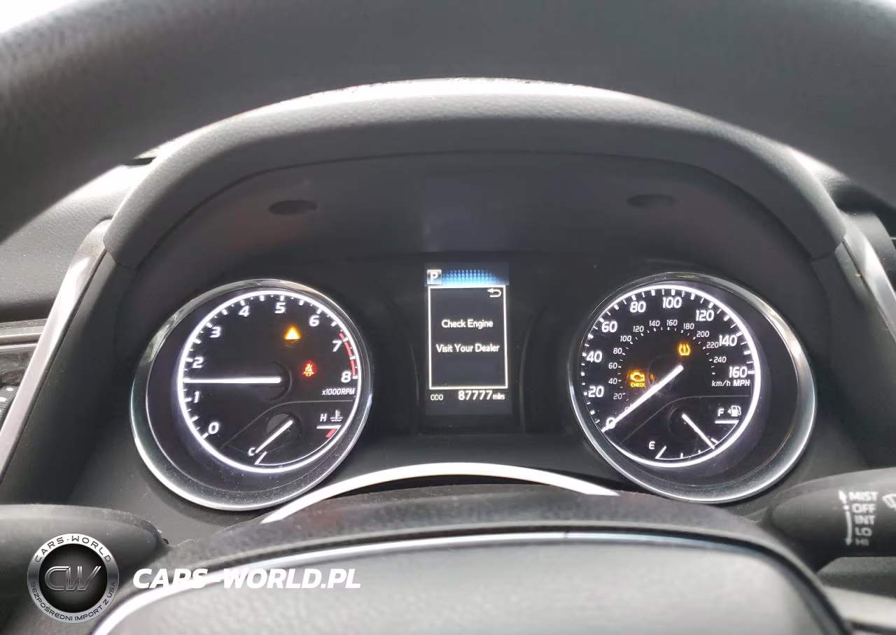 2020 Toyota Camry Le VIN:4T1C11AK6LU316754 - 9
