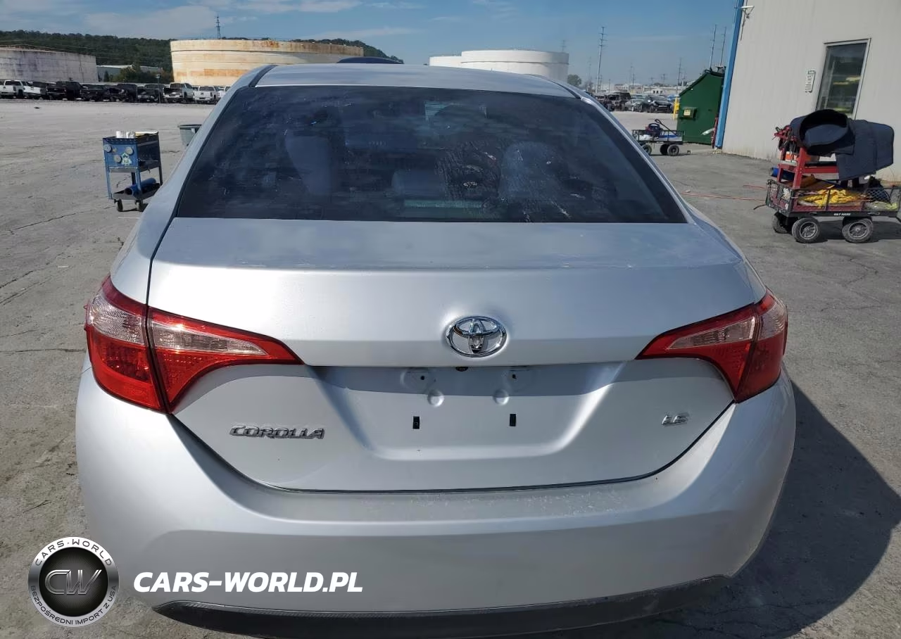 2017 Toyota Corolla Le VIN:5YFBURHE1HP663029 - 6