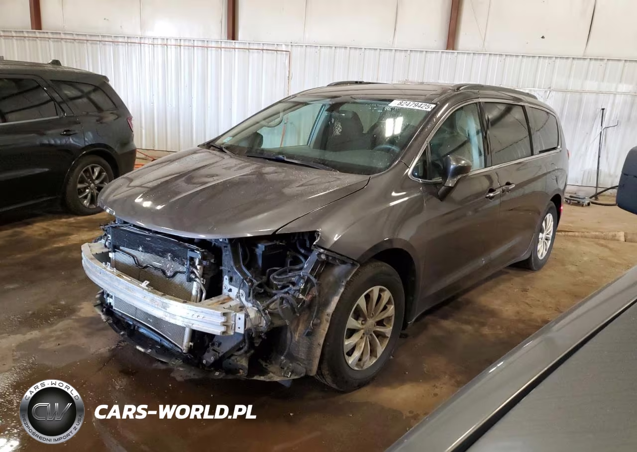 2018 Chrysler Pacifica Touring Plus