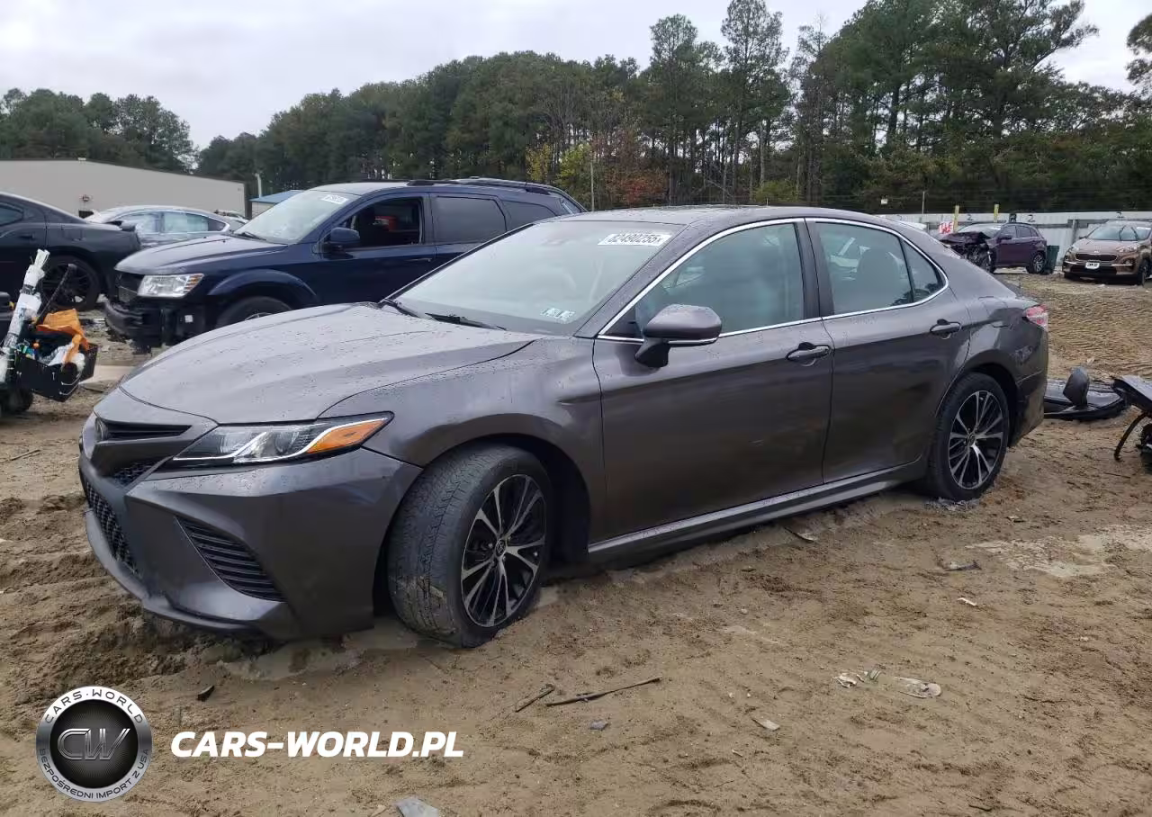 2020 Toyota Camry Se
