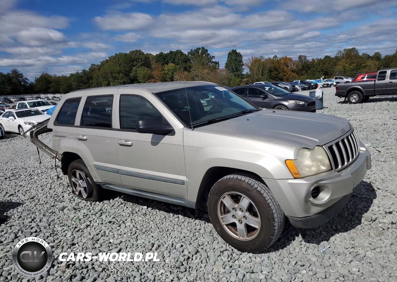 2007 Jeep Grand Cherokee Laredo VIN:1J8GS48K77C610677 - 4