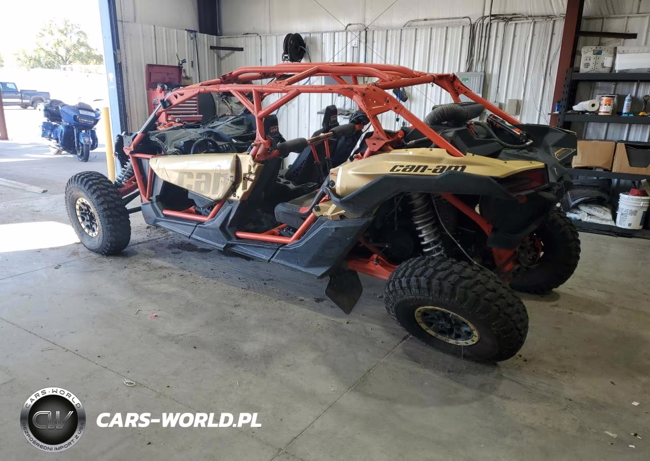 2017 Can-Am Maverick X3 Max Utility Vehicle VIN:3JBVNAW29HK000396 - 3