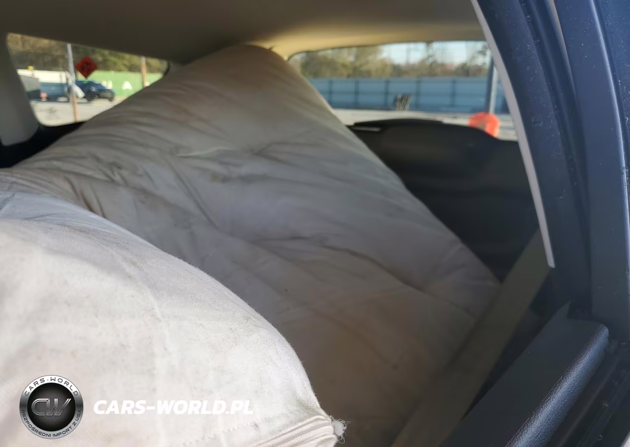 2018 Ford Escape Se VIN:1FMCU0GD9JUD14228 - 10