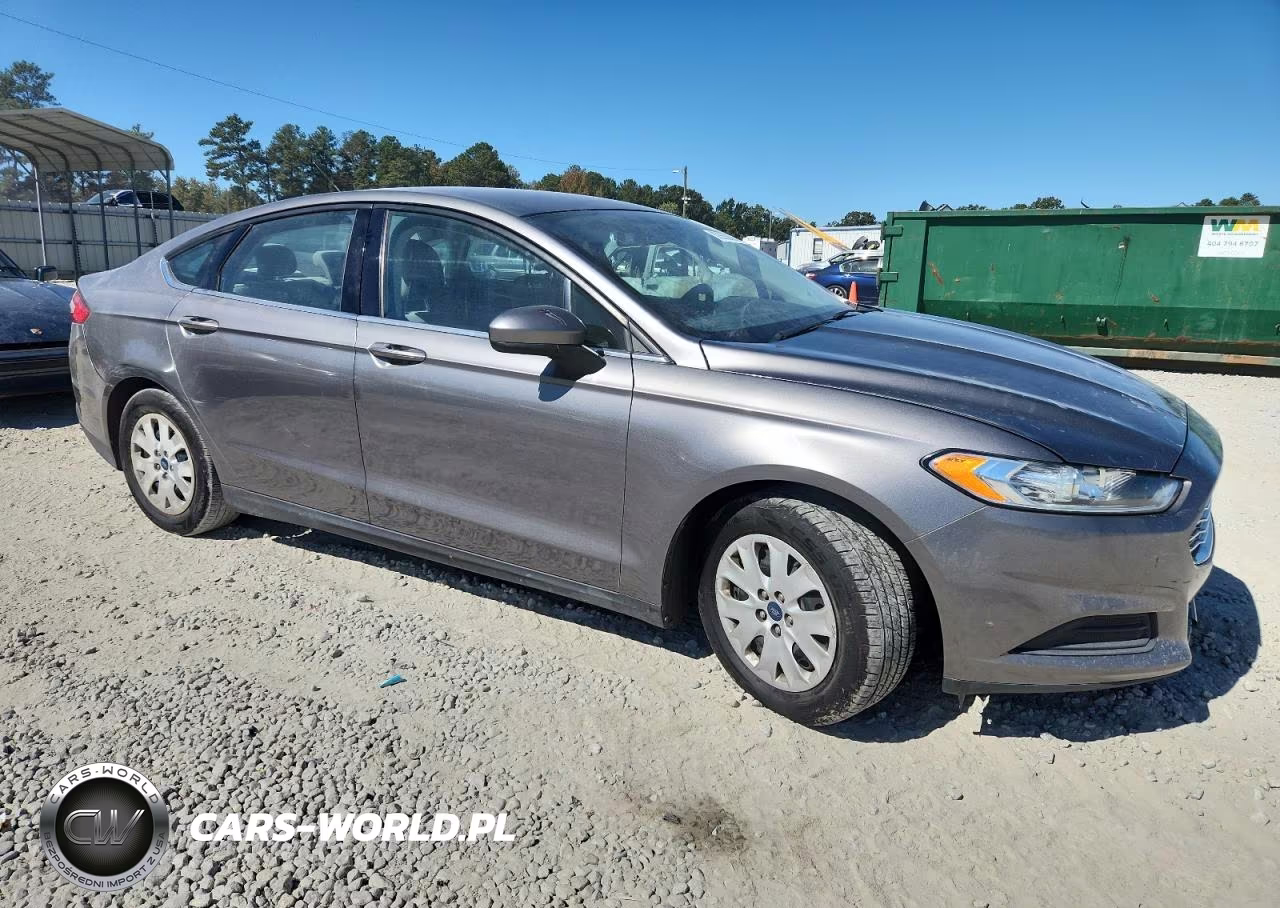 2013 Ford Fusion S VIN:3FA6P0G75DR168933 - 4